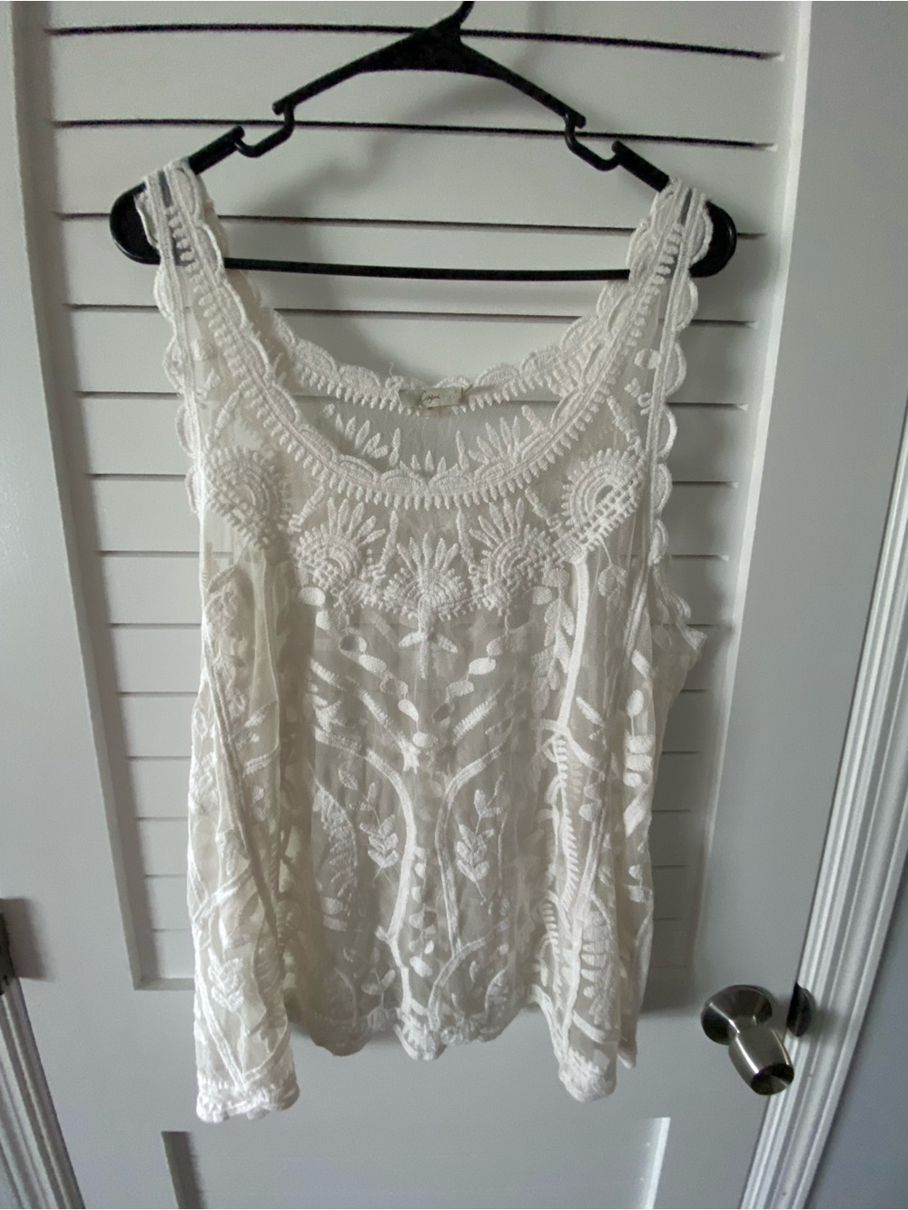 Capri White Floral Embroidered Lace Overlay Tank Top Size XL